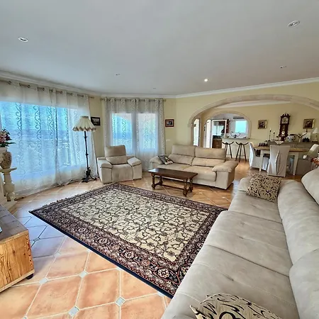 Дом отдыха Compartida Con Entrada Independiente Хавеа