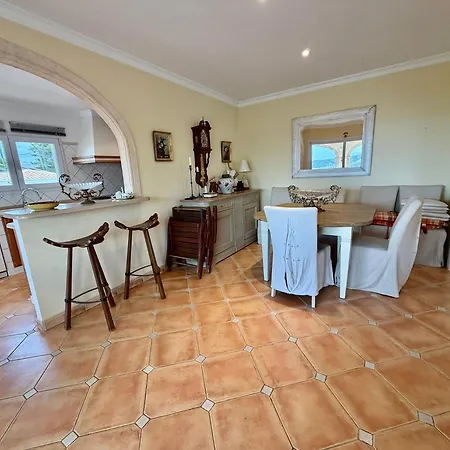 Upper Floor With Private Entrance And Shared Pool