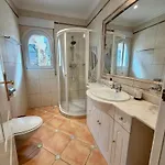 Compartida Con Entrada Independiente 別荘 Jávea