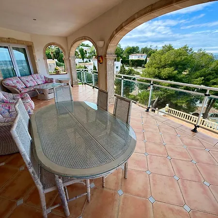 Compartida Con Entrada Independiente 別荘 Jávea